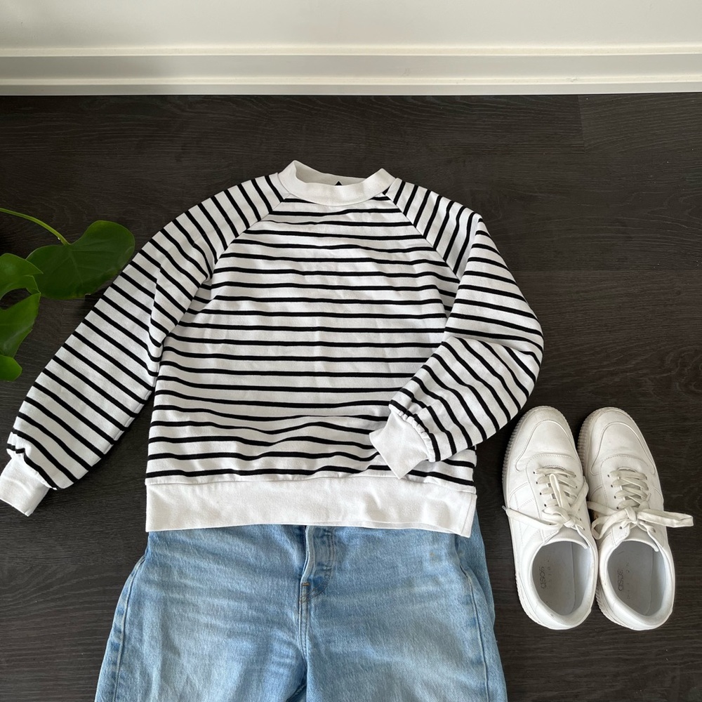 Striped Balloon-Sleeve Shirt